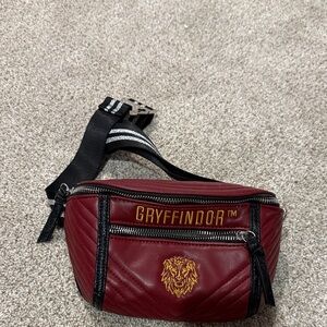 Gryffindor Fanny Pack Danielle Nicole NWOT